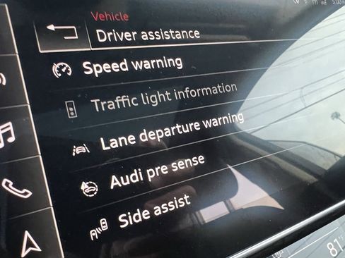 Used 2022 Audi Q7 3.0T Premium image 42