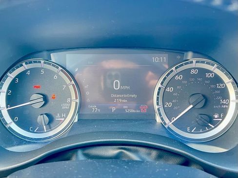 Used 2024 Toyota Highlander XLE image 25