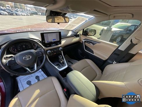 Used 2023 Toyota RAV4 XLE Premium image 21