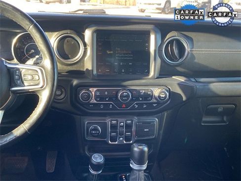 Used 2019 Jeep Wrangler Unlimited Sahara image 12