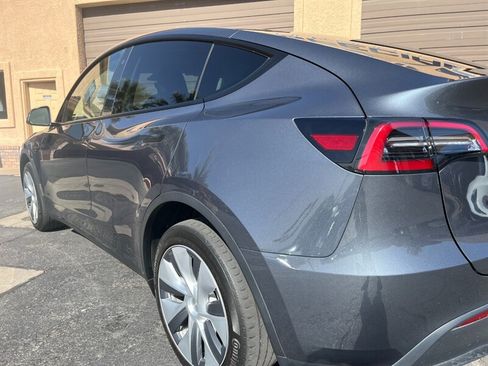 Used 2023 Tesla Model Y AWD image 24