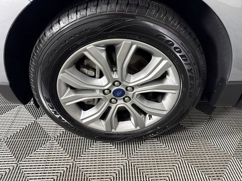 Used 2022 Ford Edge Titanium w/ Cargo Accessory Package AWD/4WD image 10
