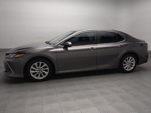Used 2021 Toyota Camry LE FWD image 2