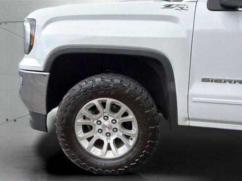 Used 2018 GMC Sierra 1500 SLE w/ Suspension Package, Off-Road AWD/4WD image 30
