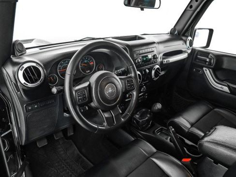 Used 2012 Jeep Wrangler Rubicon image 12