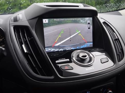Used 2017 Ford Escape Titanium AWD/4WD image 10