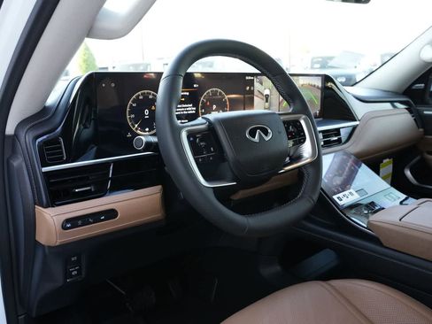 New 2026 INFINITI QX80 Luxe w/ Cargo Package RWD image 16