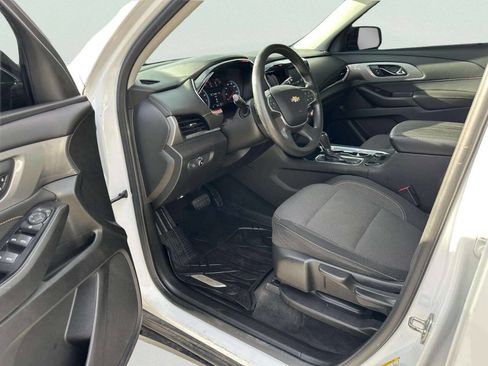 Used 2019 Chevrolet Traverse LS AWD/4WD image 12