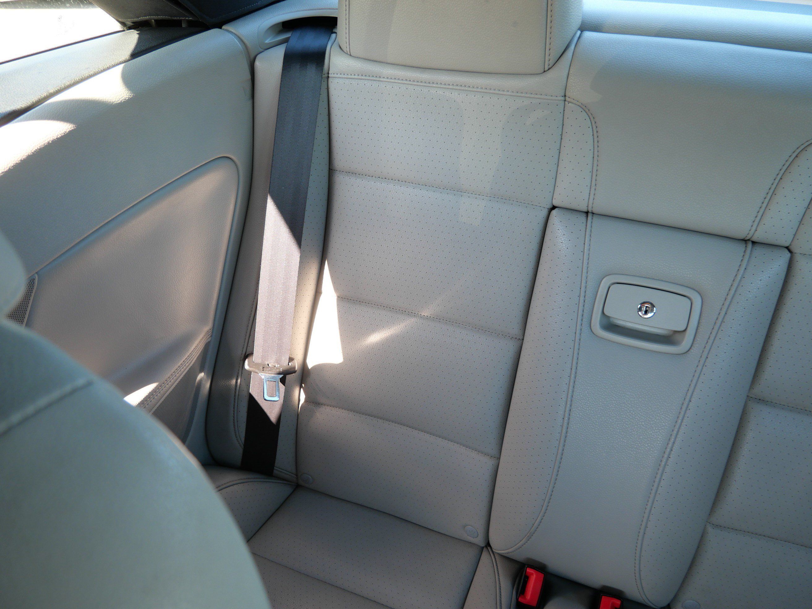 Used 2010 Volkswagen Eos Komfort FWD image 10