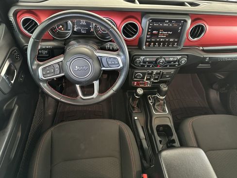 Used 2022 Jeep Wrangler Unlimited Rubicon AWD/4WD image 15