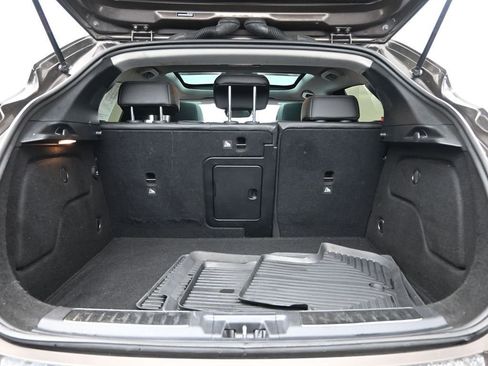 Used 2017 INFINITI QX30 Premium w/ Technology Package image 30