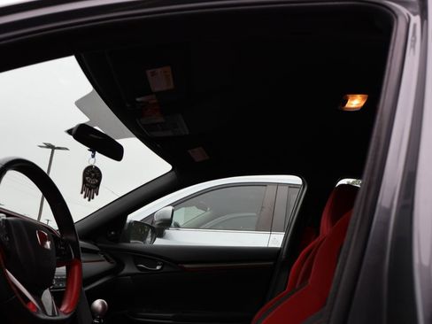 Used 2019 Honda Civic Type R image 11