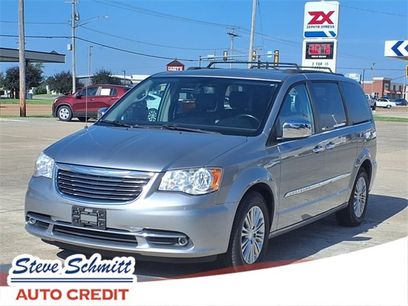 Used 2015 Chrysler Town & Country Touring-L w/ Driver Convenience Group