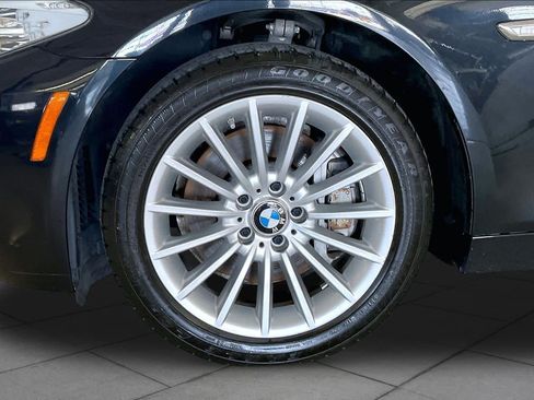 Used 2012 BMW 535i xDrive Sedan AWD/4WD image 9