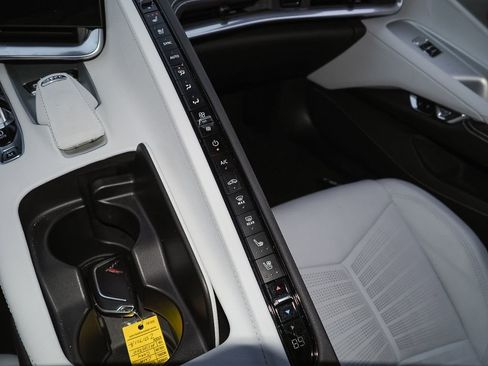 Certified 2021 Chevrolet Corvette Stingray Preferred Cpe w/ Z51 Performance Package image 18