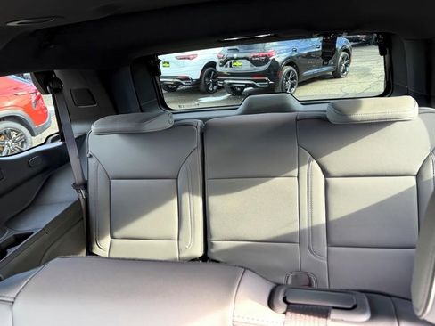 New 2026 GMC Yukon Elevation image 6