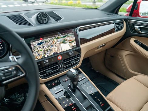 New 2026 Porsche Macan S image 16