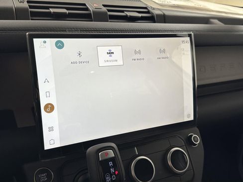 New 2026 Land Rover Defender 110 X-Dynamic SE image 18