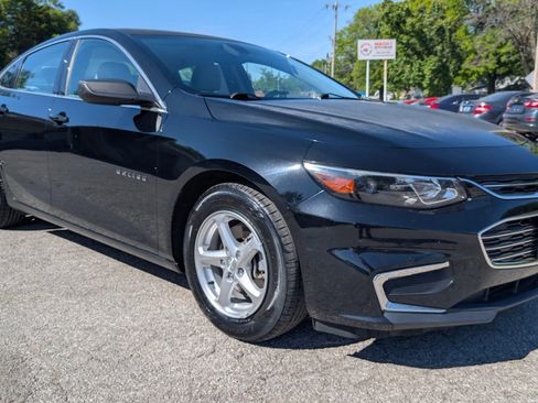 Used 2017 Chevrolet Malibu LS FWD image 1