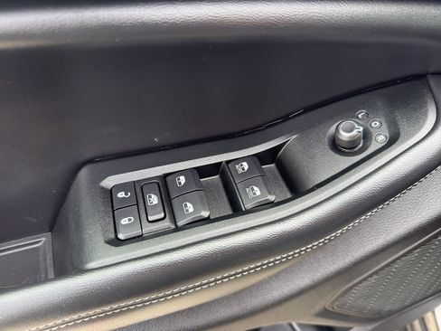 Used 2024 Jeep Grand Cherokee Altitude AWD/4WD image 11