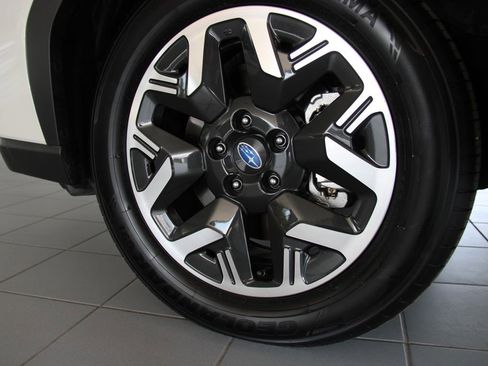 Used 2025 Subaru Forester Premium image 34