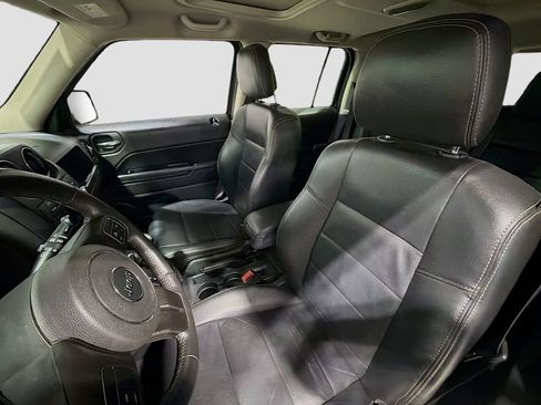 Used 2017 Jeep Patriot High Altitude FWD image 20