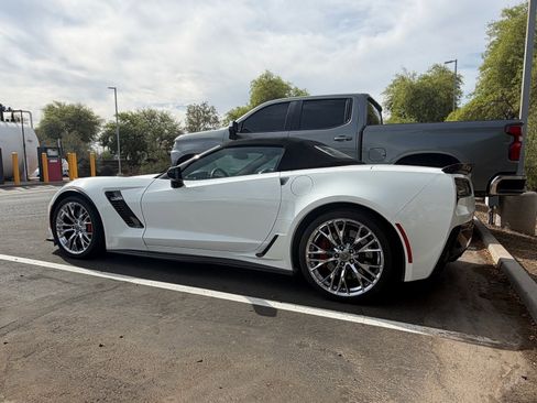 Used 2018 Chevrolet Corvette Z06 RWD image 4