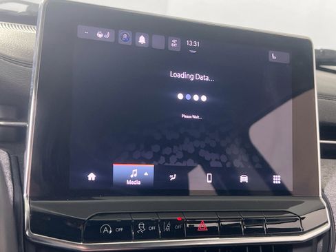 Used 2022 Jeep Compass Latitude w/ Sun and Sound Group image 14