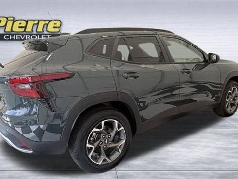 New 2026 Chevrolet Trax LT FWD image 5