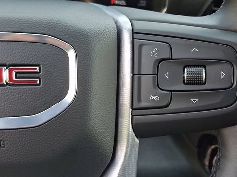 Used 2026 GMC Sierra 1500 SLT AWD/4WD image 21