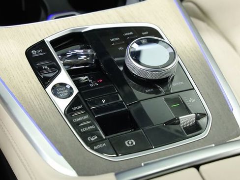 Used 2024 BMW X7 M60i w/ Executive Package AWD/4WD image 25