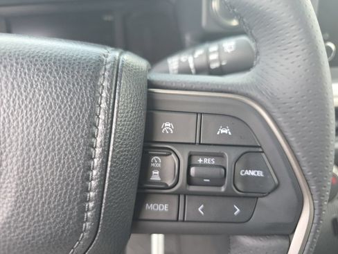 Used 2026 Toyota 4Runner SR5 AWD/4WD image 14