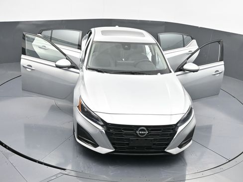 Used 2023 Nissan Altima 2.5 SL image 39