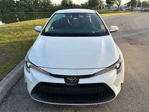 Used 2021 Toyota Corolla LE FWD image 9