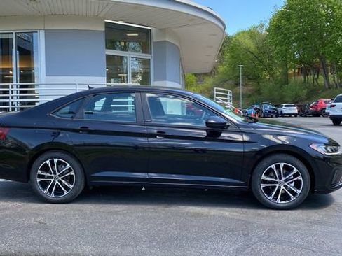 New 2026 Volkswagen Jetta Sport FWD image 4