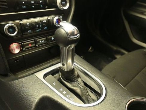Certified 2022 Ford Mustang Coupe RWD image 13