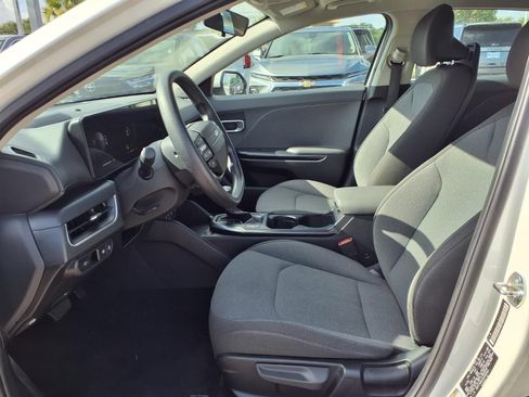 Used 2025 Kia K4 FWD image 17