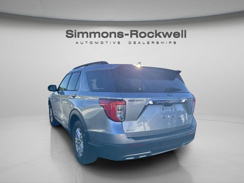 Used 2023 Ford Explorer XLT w/ Equipment Group 202A image 12