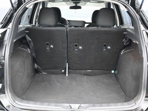 Used 2023 Nissan Kicks SV image 15