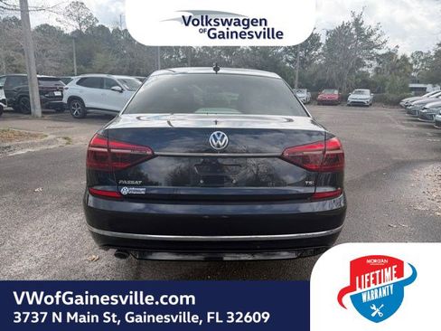 Used 2017 Volkswagen Passat 1.8T R-Line image 6