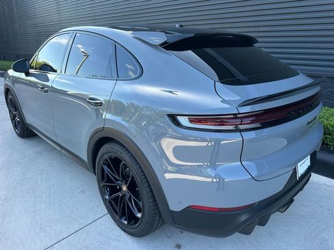 Certified 2024 Porsche Cayenne Turbo GT AWD/4WD image 3