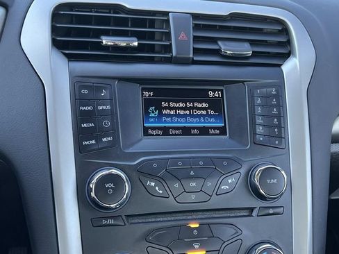 Used 2015 Ford Fusion SE w/ Equipment Group 202A FWD image 22