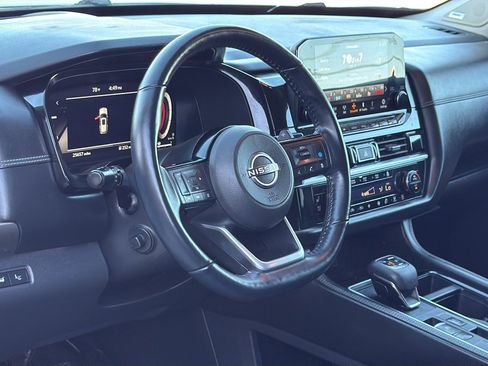 Used 2022 Nissan Pathfinder Platinum w/ Cargo Package image 7