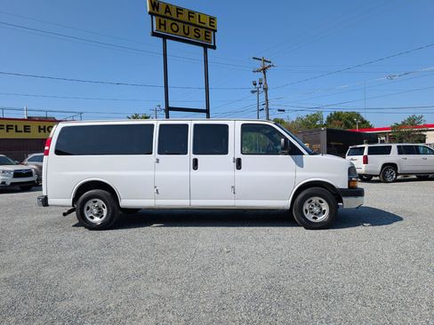 Used 2014 Chevrolet Express 3500 LT w/ LT Preferred Equipment Group RWD image 5