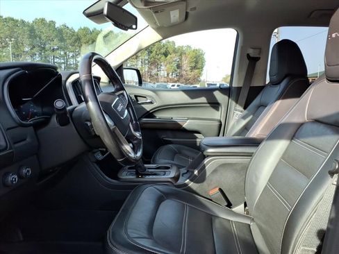 Used 2020 GMC Canyon Denali image 9