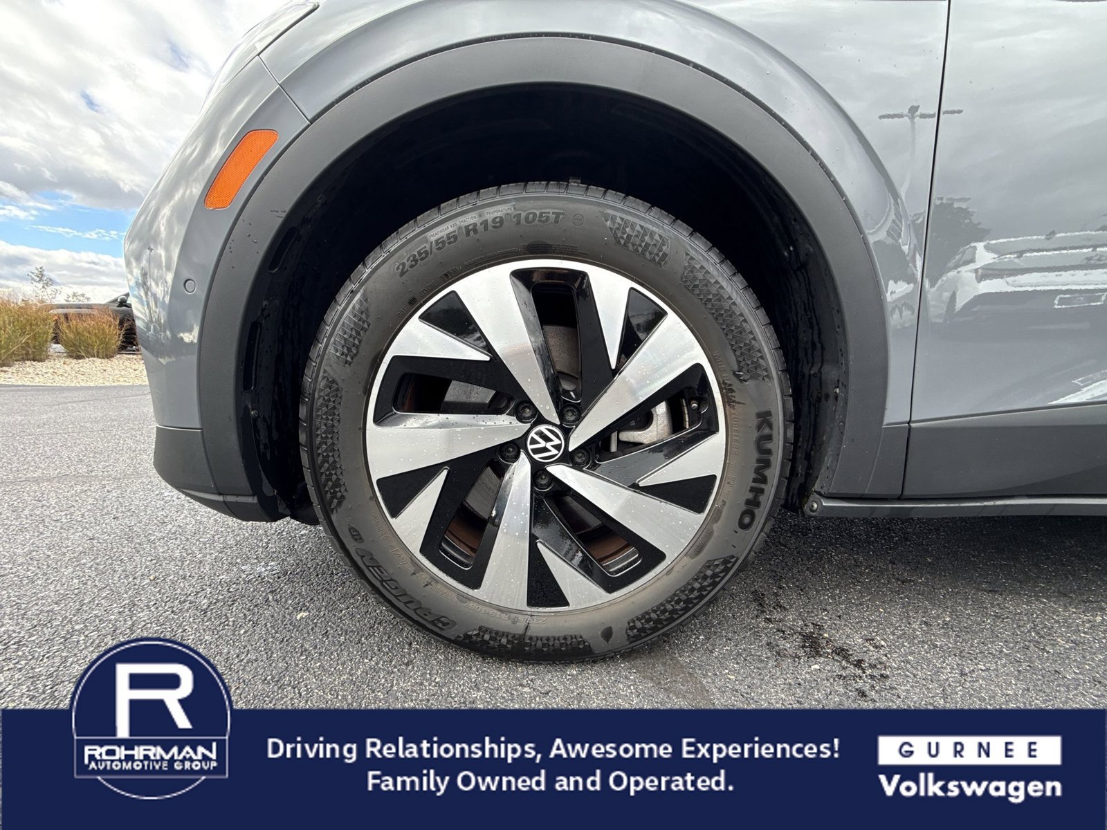 Used 2023 Volkswagen ID.4 Pro AWD/4WD image 11