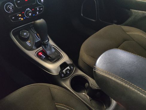 Used 2020 Jeep Compass Sport AWD/4WD image 26