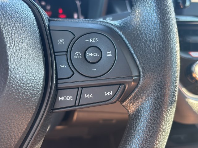 Used 2026 Toyota Corolla LE w/ LE Premium Package FWD image 21
