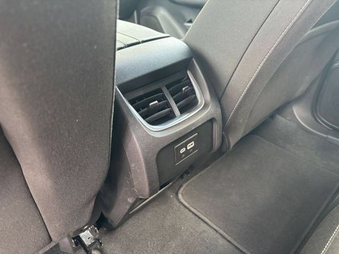 Used 2025 Chevrolet Blazer LT FWD image 21