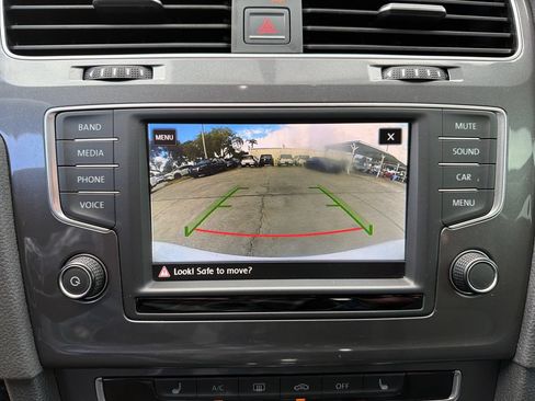 Used 2017 Volkswagen Golf Alltrack S AWD/4WD image 26